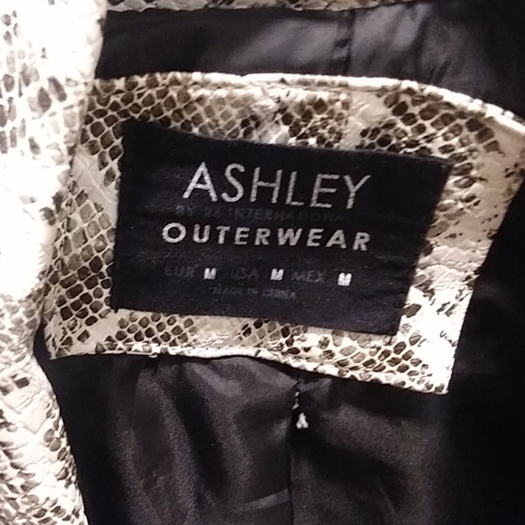 Snakeskin jacket - Picture 4 of 4